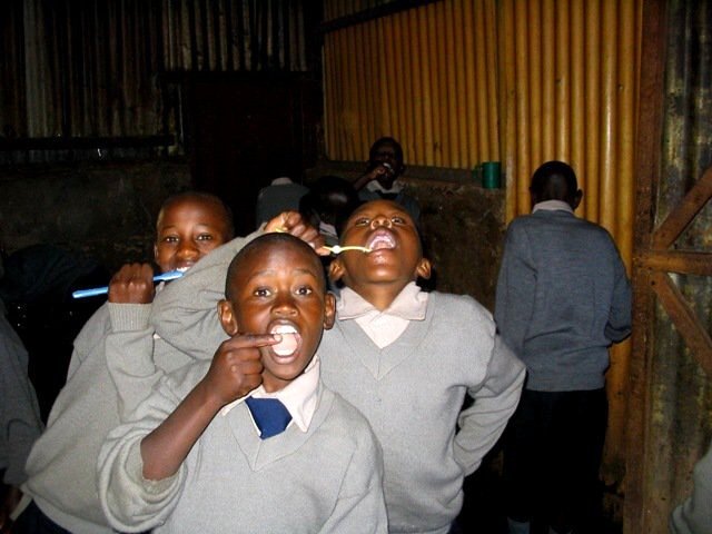 Ako z reklamy na zubnú pastu.....:) Nairobi, február 2011