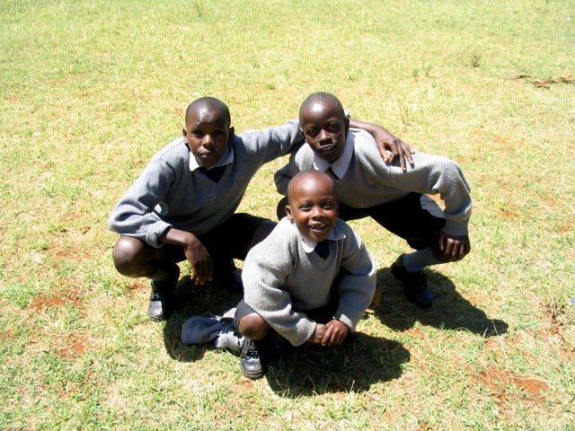 Peter, Andrew a Peter, Nairobi, február 2011