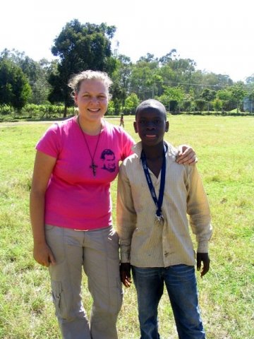 S Kiminzim...chcel by sa stať lekárom :):):) inak je jeden z Monikiných najlepších žiakov v matike:), Nairobi, február 2011