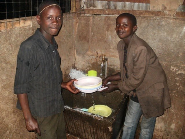 Kiminzi so Simonom, Nairobi, 27. február 2011