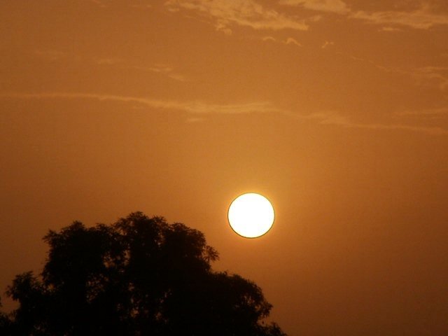 Východ slnka v Tonj, marec 2011